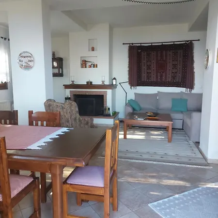 Θαλλώ Luxurious Villa Tsagkarada Exterior foto