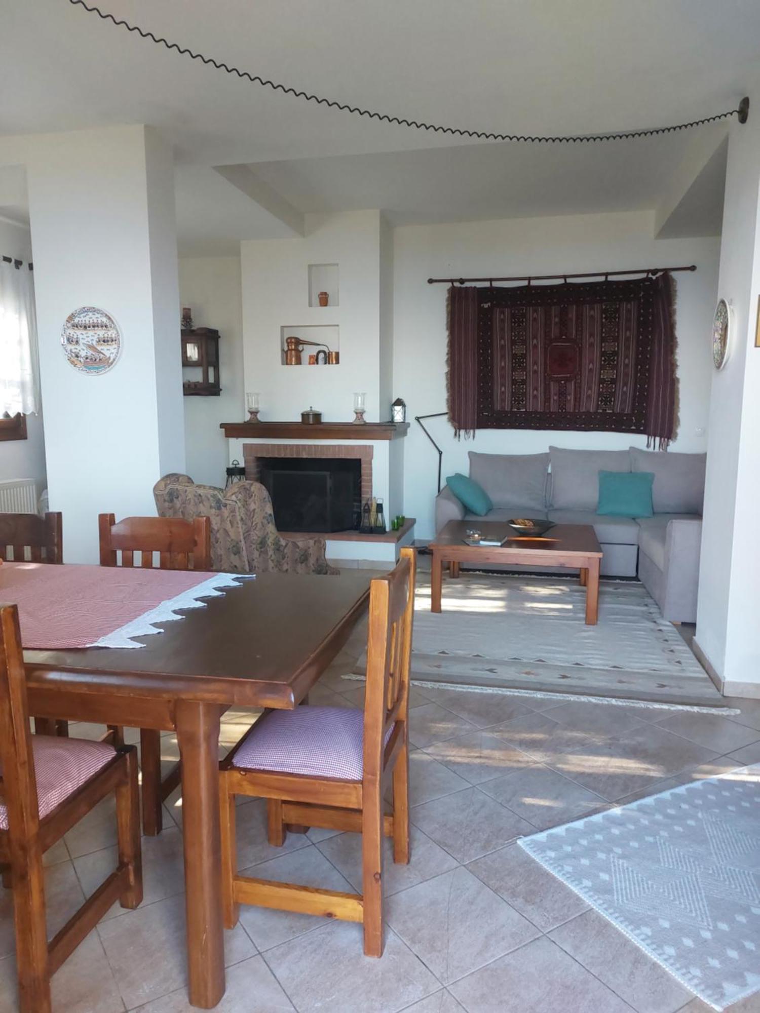 θαλλώ Luxurious Villa *